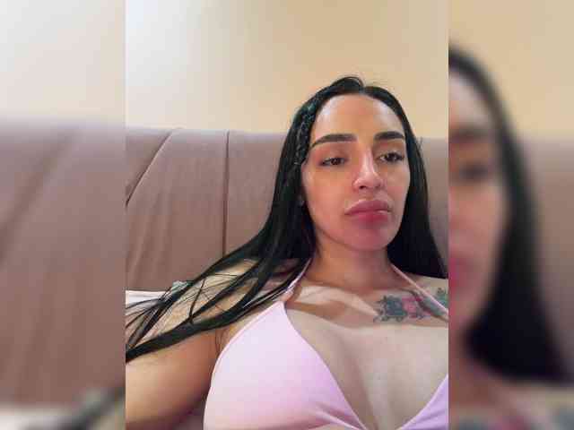 AprilRosse webcam