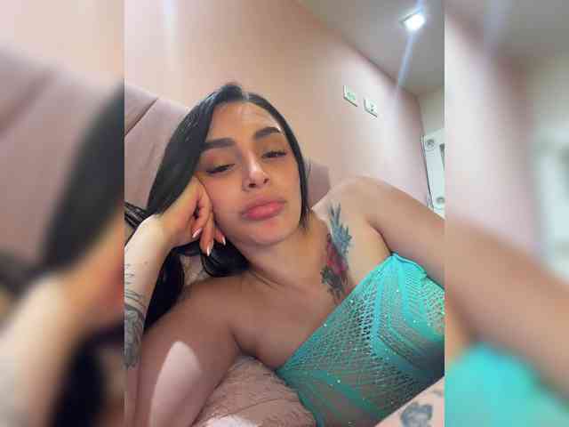 AprilRosse webcam