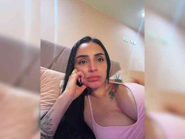 AprilRosse webcam