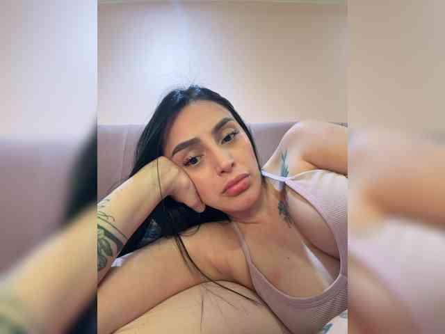 AprilRosse webcam