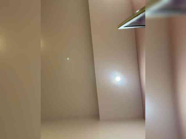 AprilRosse webcam