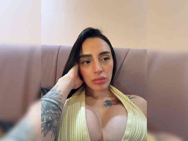 AprilRosse webcam