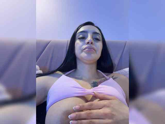 AprilRosse webcam