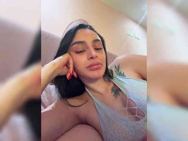 AprilRosse webcam
