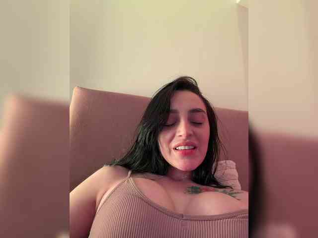 AprilRosse webcam