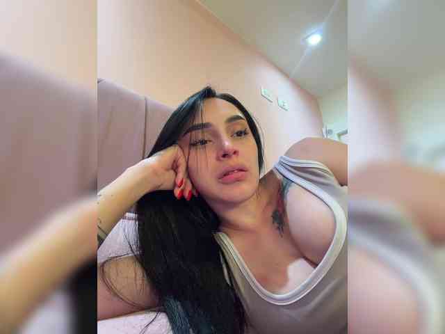 AprilRosse webcam