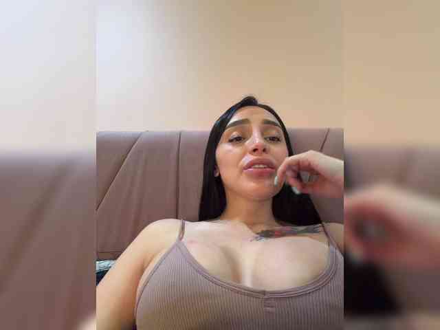 AprilRosse webcam