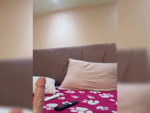 AprilRosse webcam