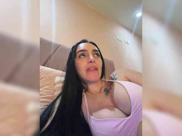 AprilRosse webcam
