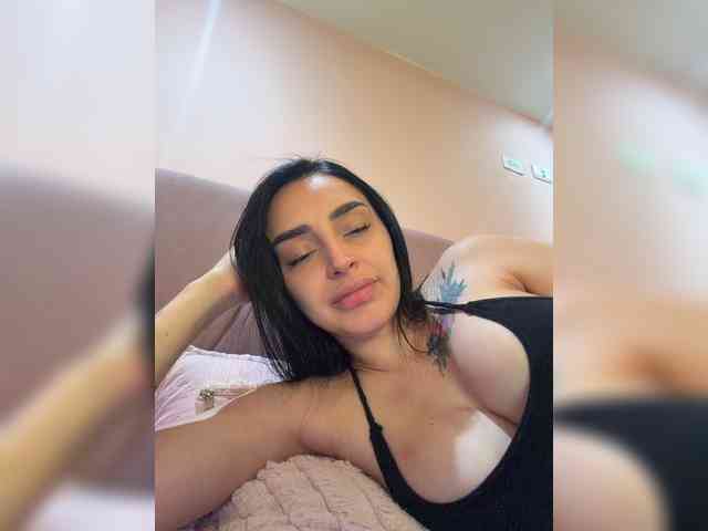 AprilRosse webcam