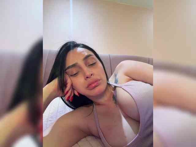 AprilRosse webcam