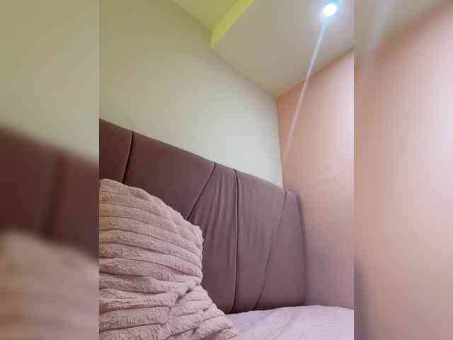 AprilRosse webcam