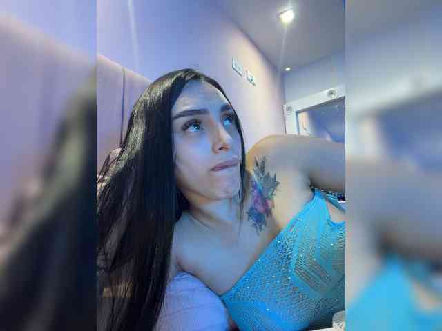 AprilRosse webcam