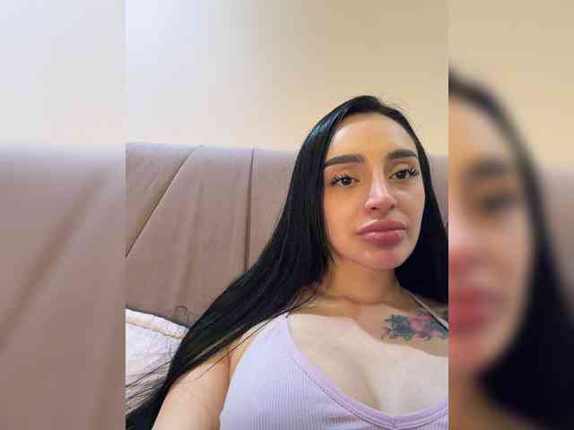 AprilRosse webcam