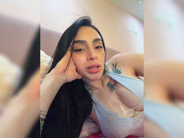 AprilRosse webcam
