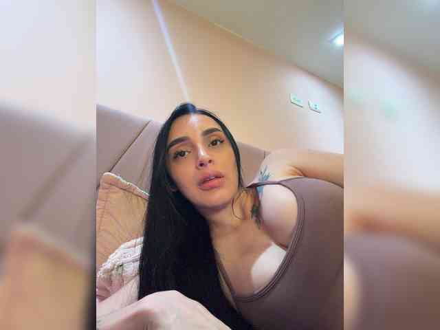 AprilRosse webcam