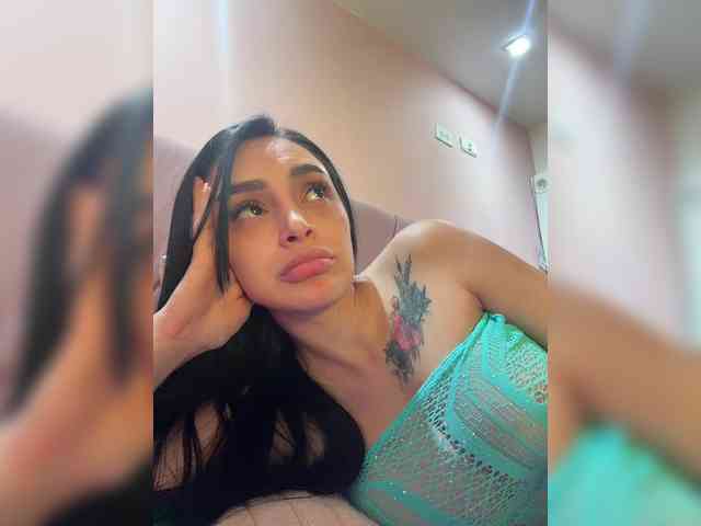 AprilRosse webcam