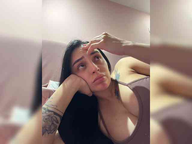 AprilRosse webcam