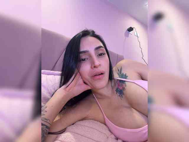 AprilRosse webcam