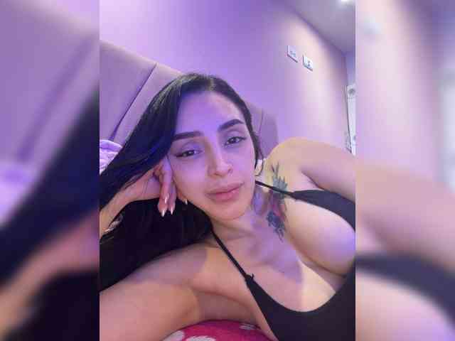 AprilRosse webcam