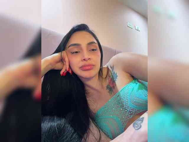 AprilRosse webcam