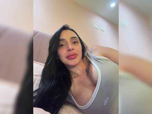 AprilRosse webcam