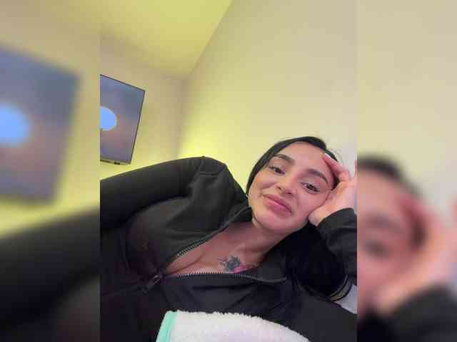 AprilRosse webcam