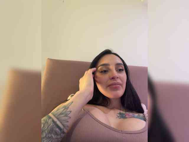 AprilRosse webcam