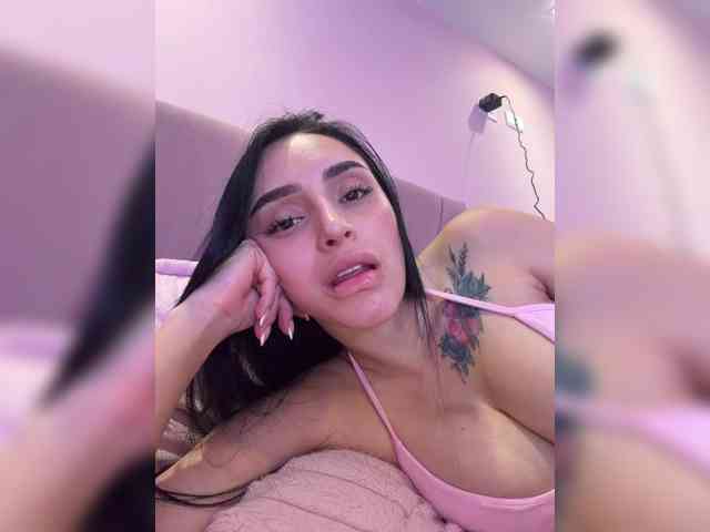 AprilRosse webcam