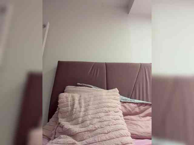 AprilRosse webcam