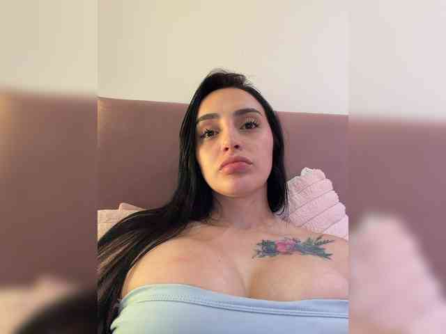 AprilRosse webcam