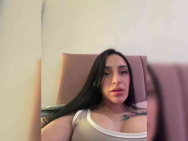 AprilRosse webcam