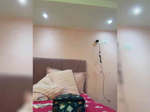 AprilRosse webcam