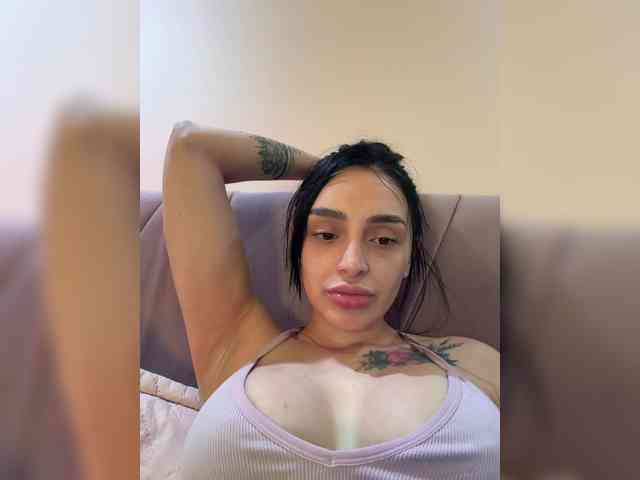 AprilRosse webcam