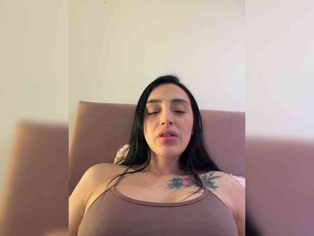 AprilRosse webcam