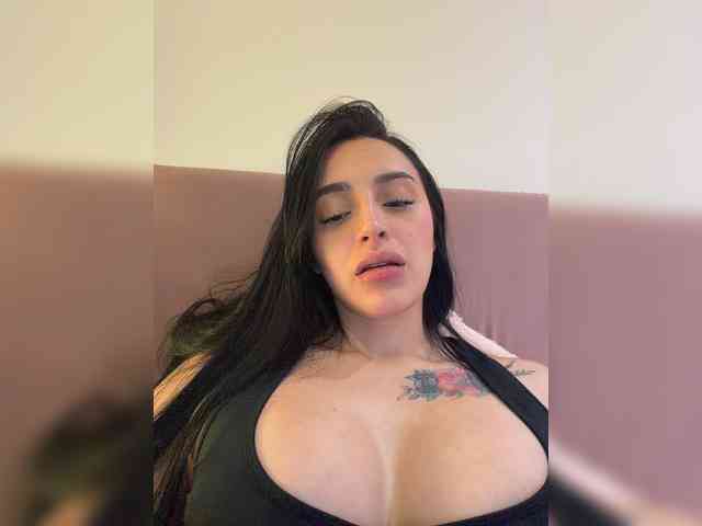 AprilRosse webcam