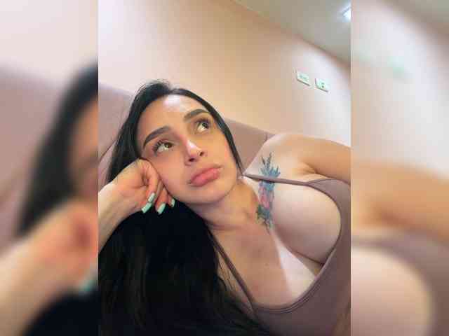 AprilRosse webcam