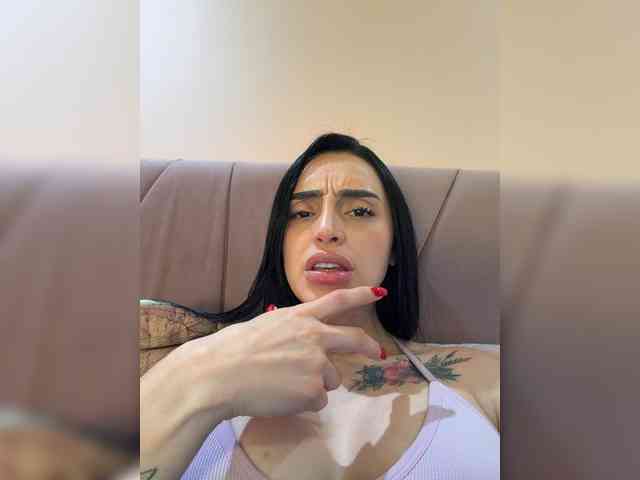 AprilRosse webcam