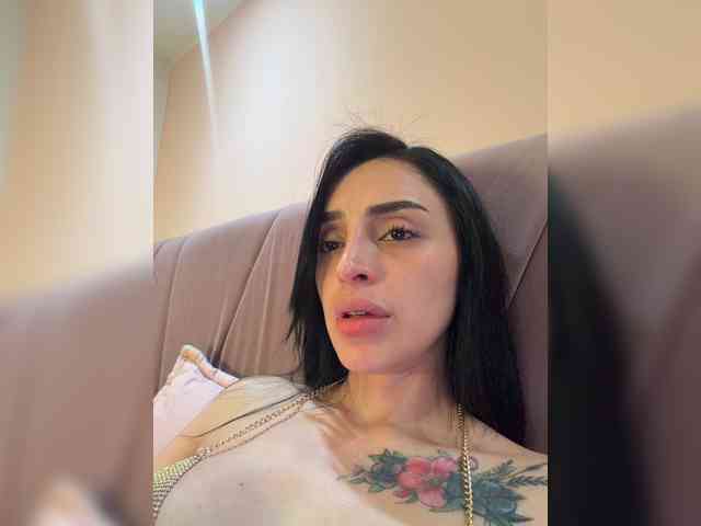 AprilRosse webcam