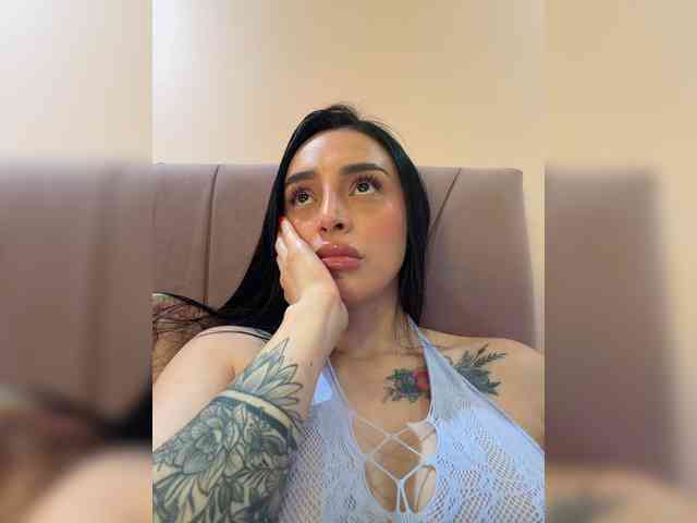 AprilRosse webcam