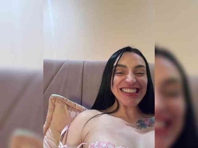 AprilRosse webcam