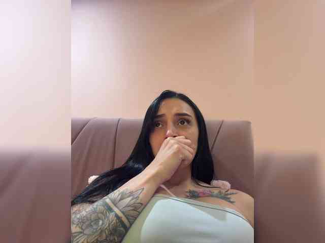 AprilRosse webcam