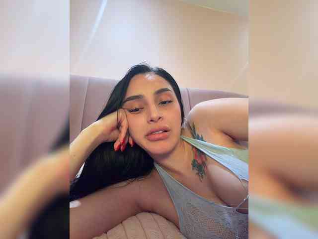 AprilRosse webcam