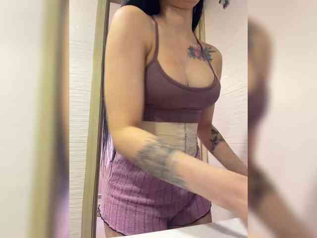 AprilRosse webcam