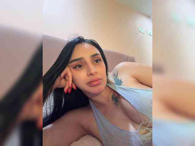 AprilRosse webcam
