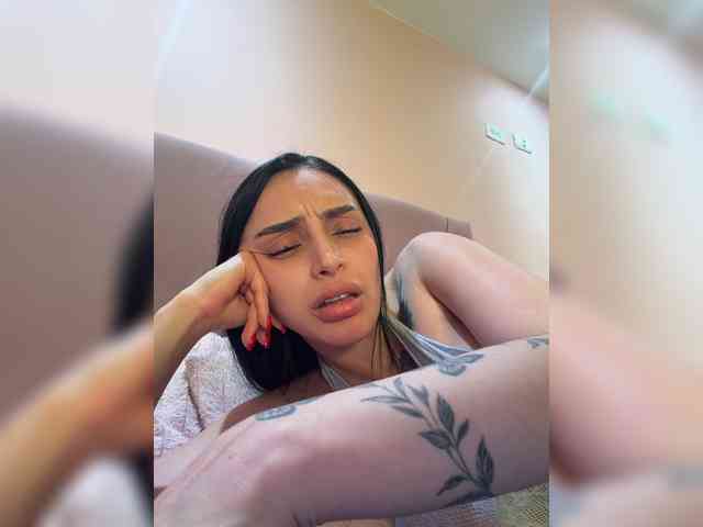 AprilRosse webcam