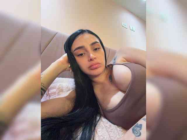 AprilRosse webcam