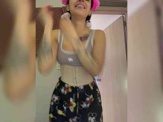AprilRosse webcam