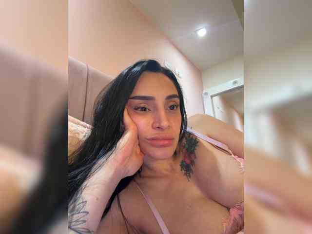 Modelo: AprilRosse