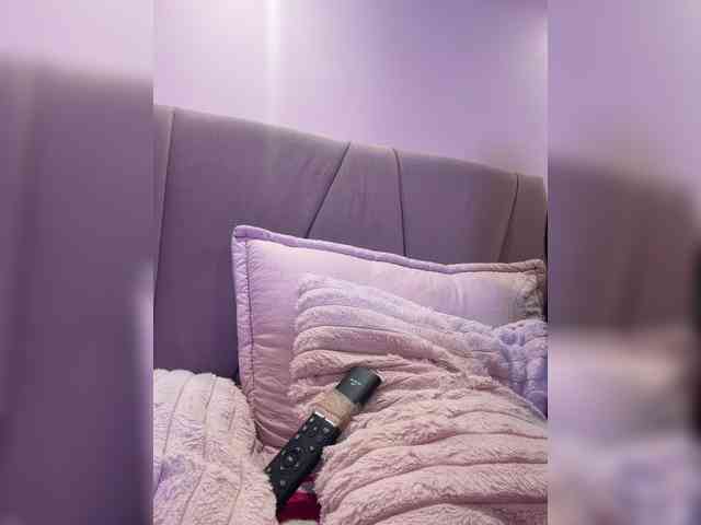 AprilRosse webcam
